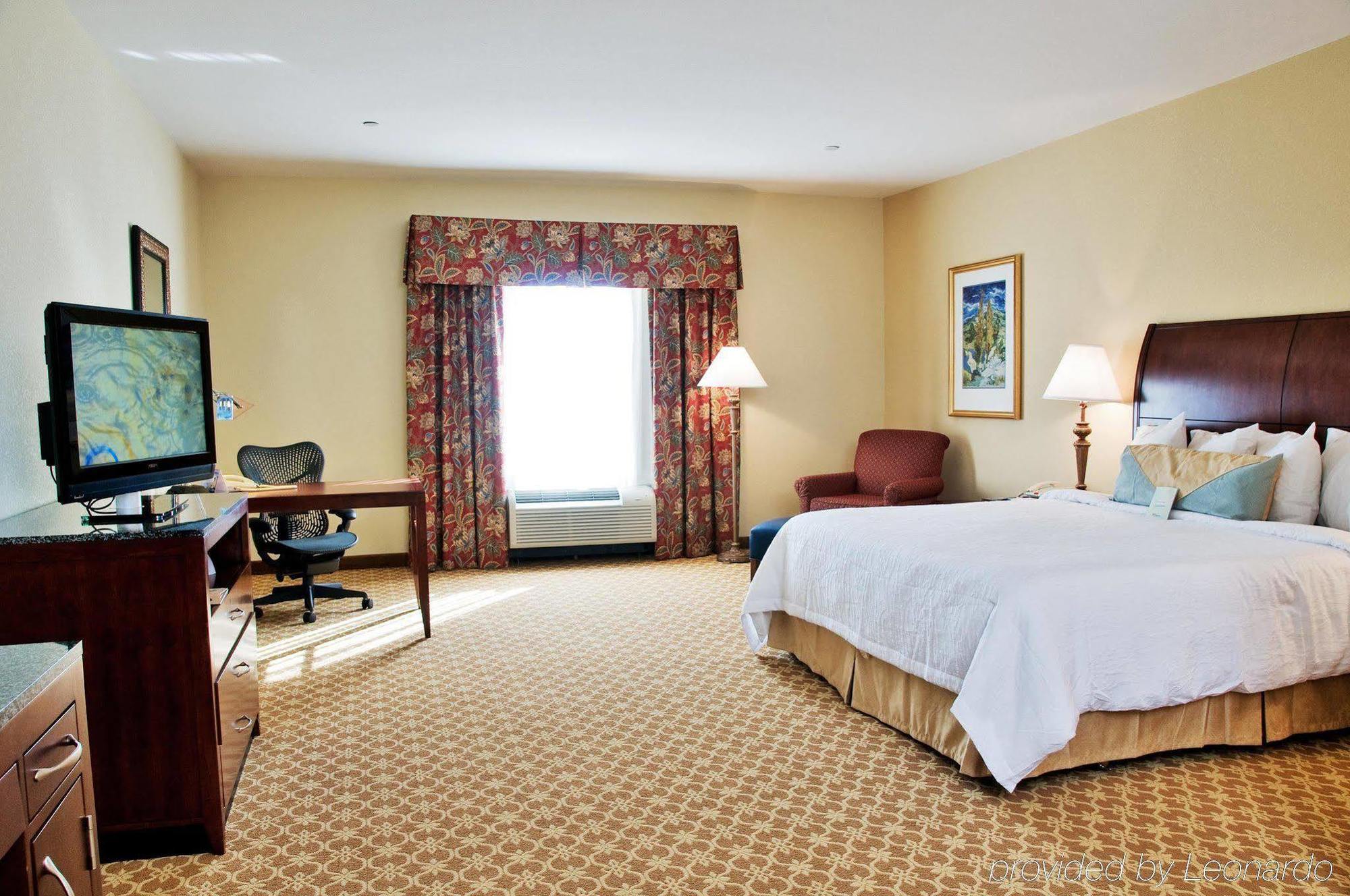 Hilton Garden Hotel 3*
